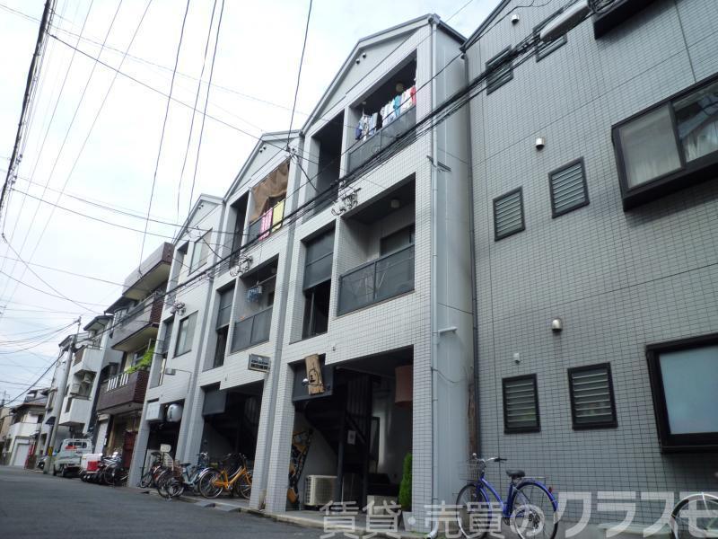 30/30 エントランス