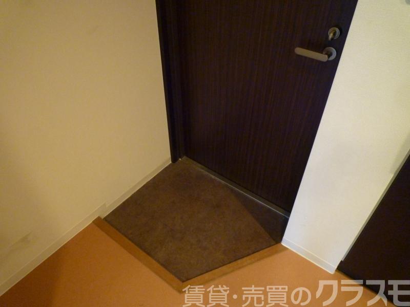 16/30 玄関