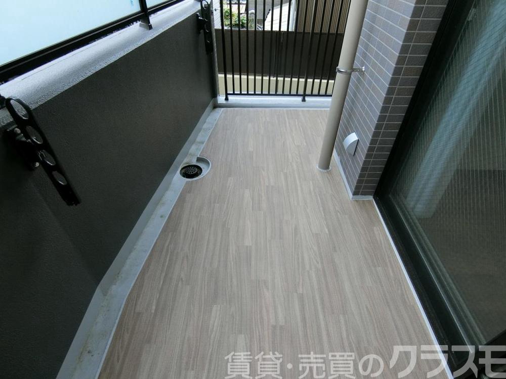 25/30 バルコニー