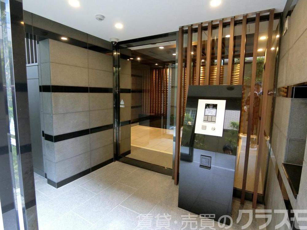 29/30 エントランス