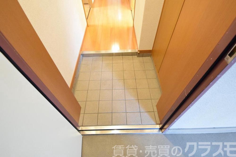 17/30 玄関