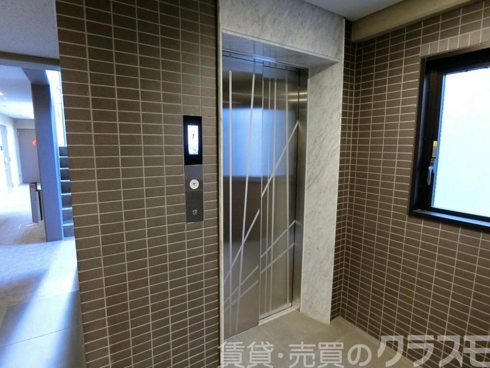 2/3 エントランス