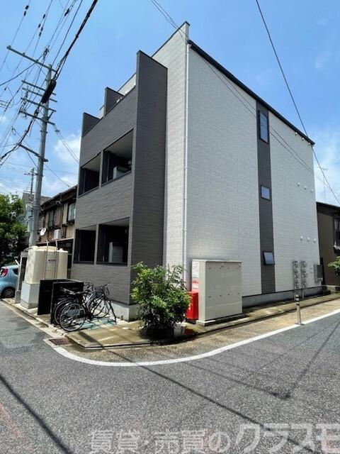 30/30 エントランス