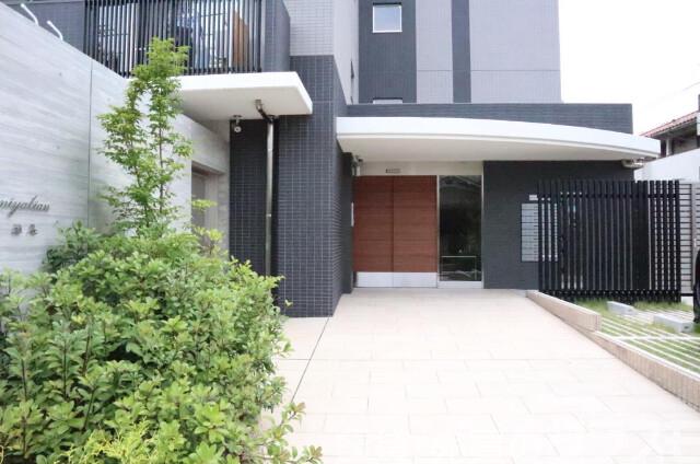 29/30 エントランス