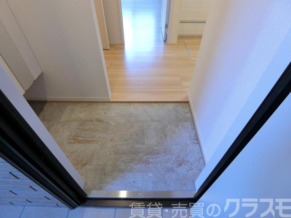 14/30 玄関