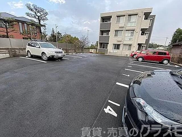 3/3 駐車場