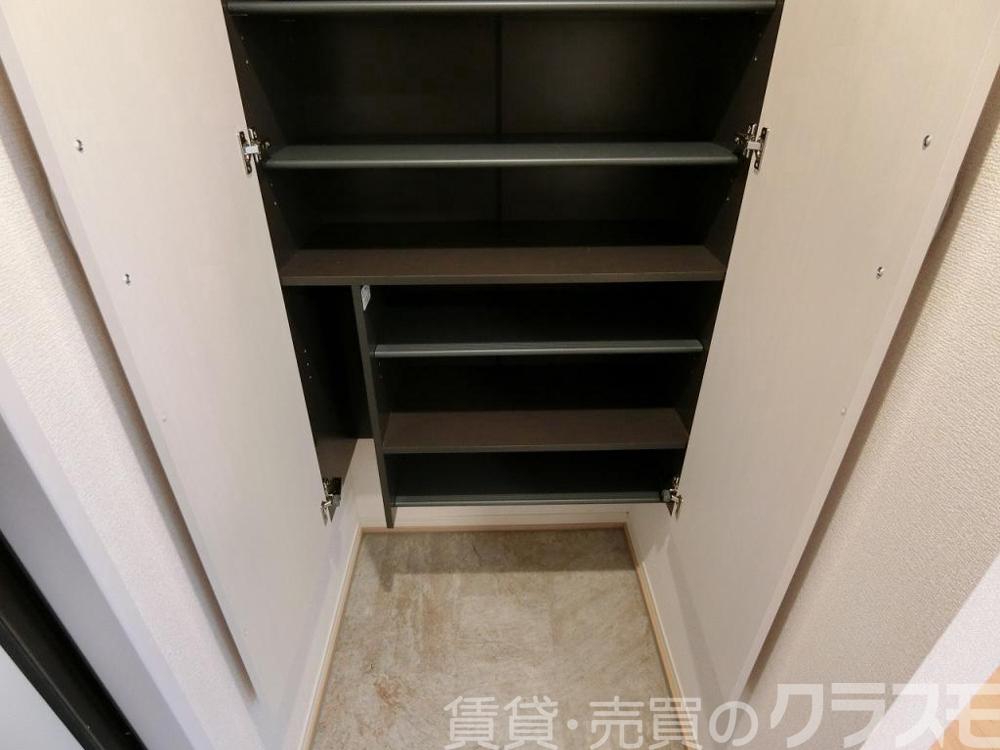 13/30 収納