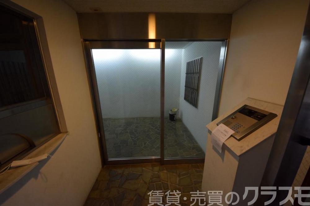 2/4 エントランス