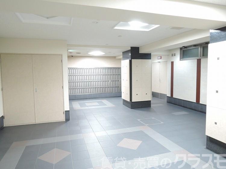 30/30 エントランス