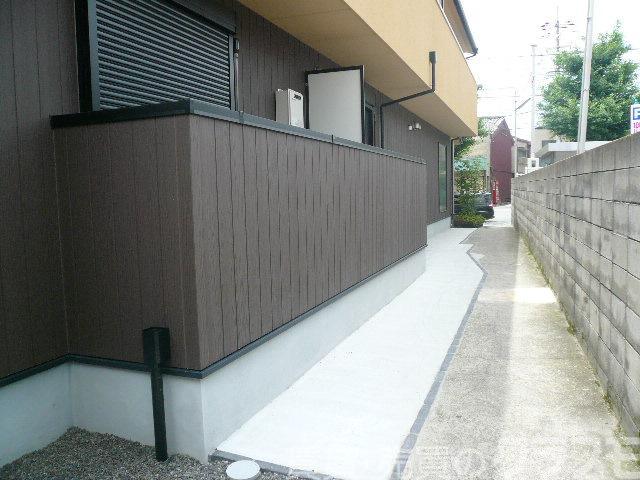 30/30 エントランス