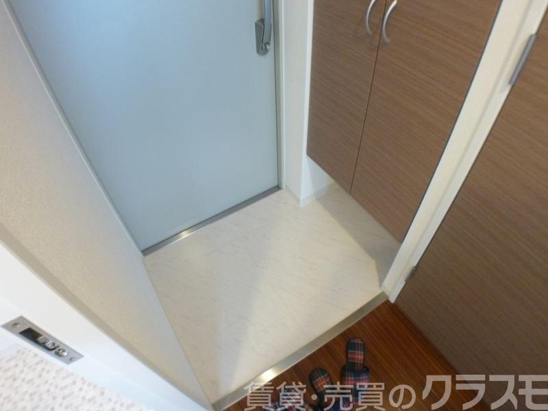 17/30 玄関