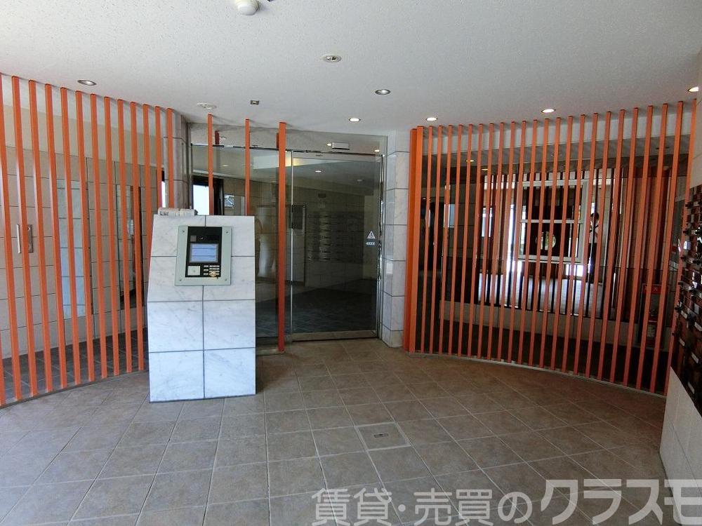 2/4 エントランス