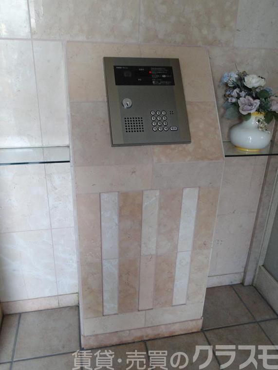 30/30 エントランス