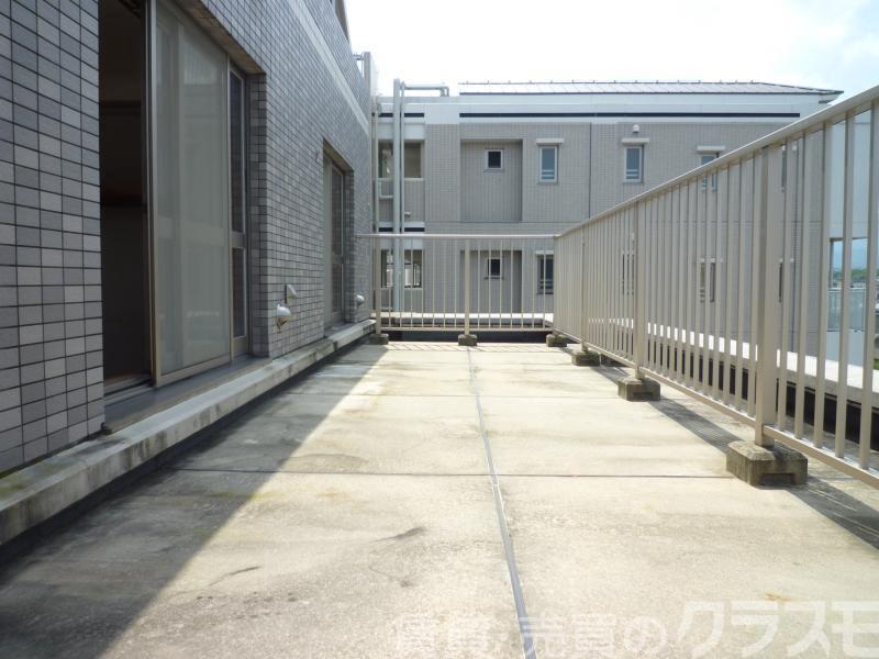 26/30 バルコニー
