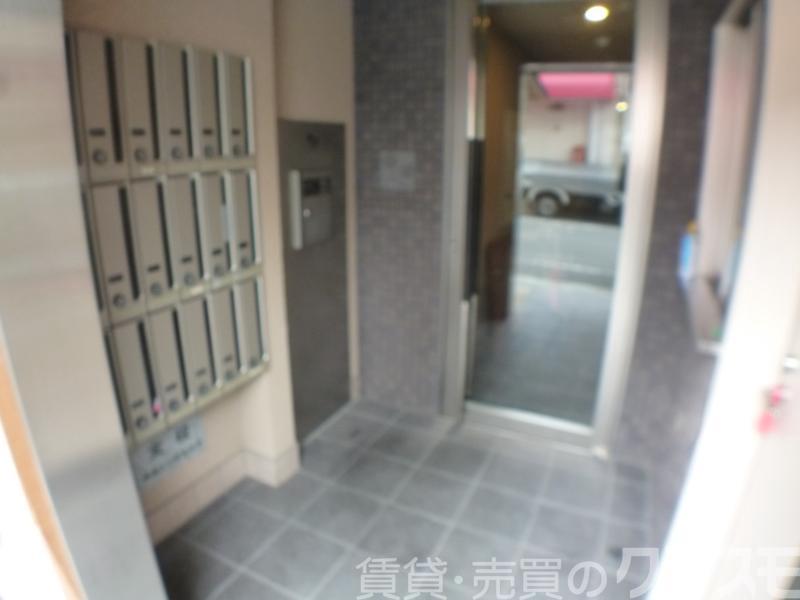 30/30 エントランス