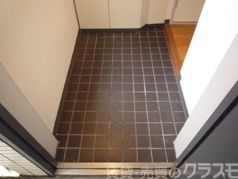 16/30 玄関