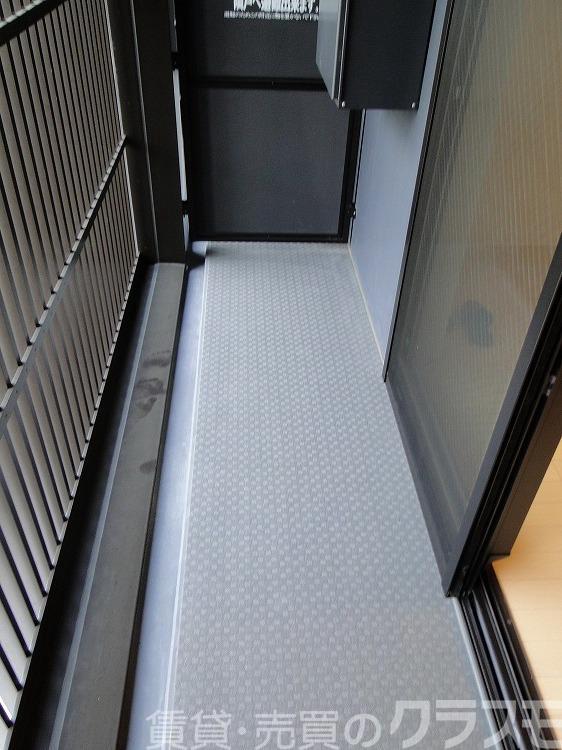 25/30 バルコニー