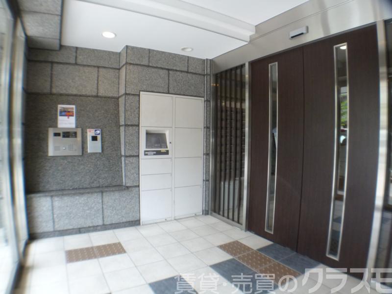 28/30 エントランス