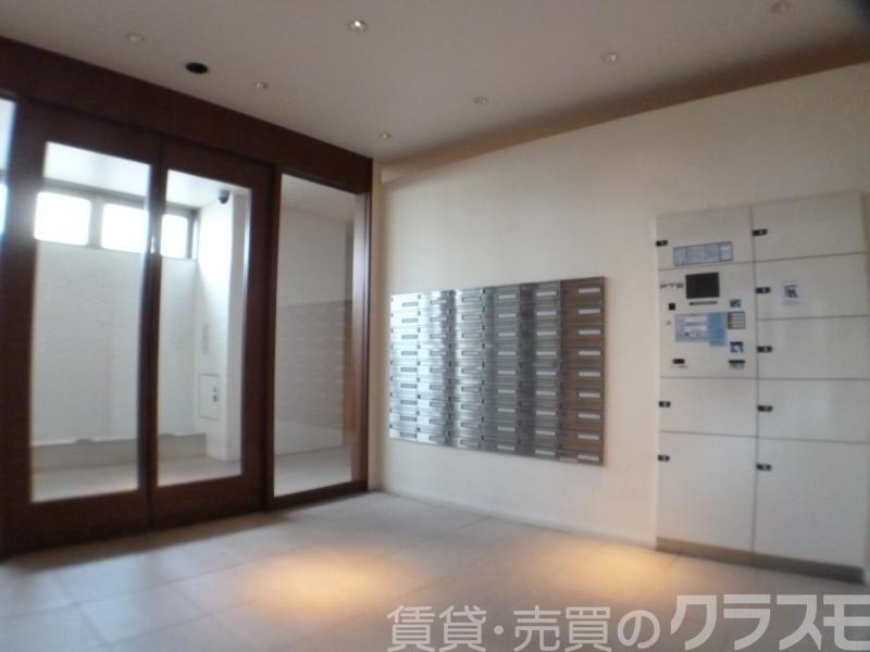 28/30 エントランス