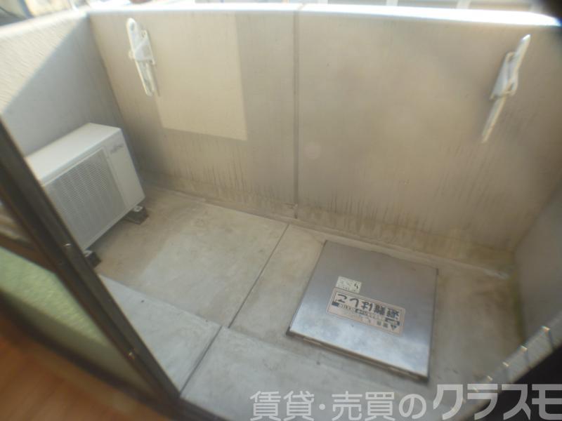 25/30 バルコニー