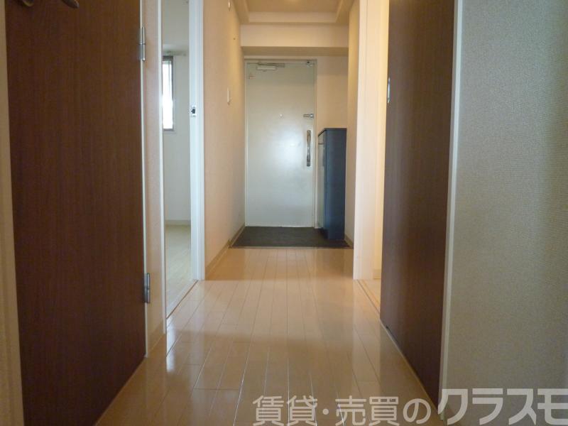 16/30 玄関