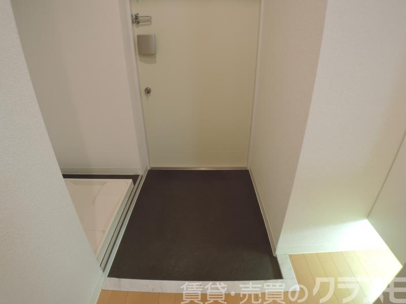 16/30 玄関