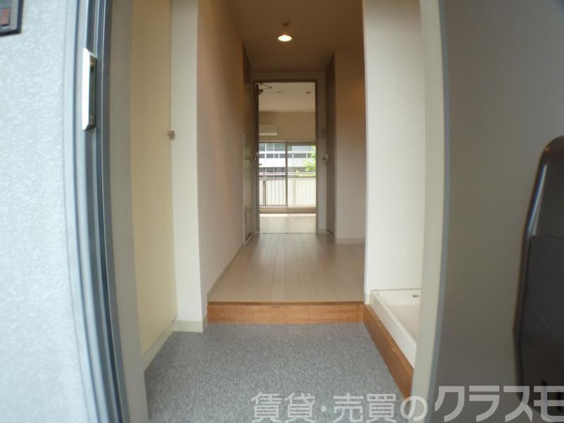 16/30 玄関