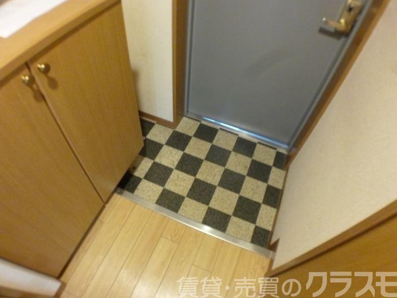 16/30 玄関