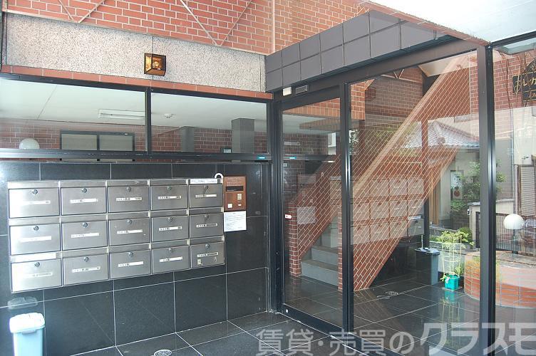 30/30 エントランス