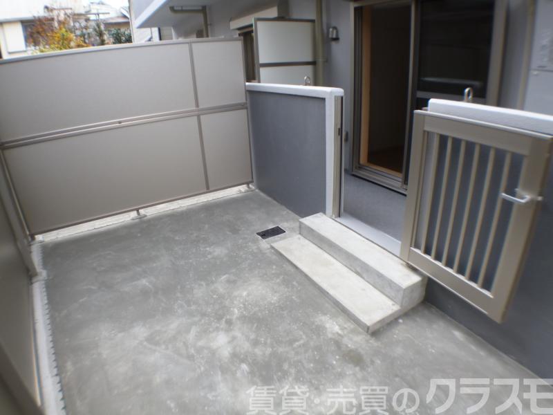 23/30 バルコニー