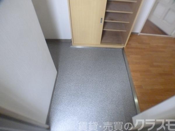 16/30 玄関