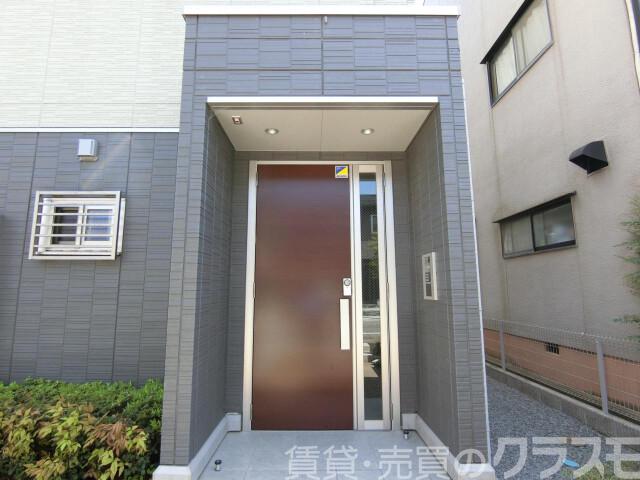 2/4 エントランス