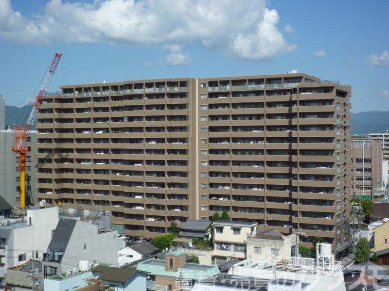 2/2 エントランス