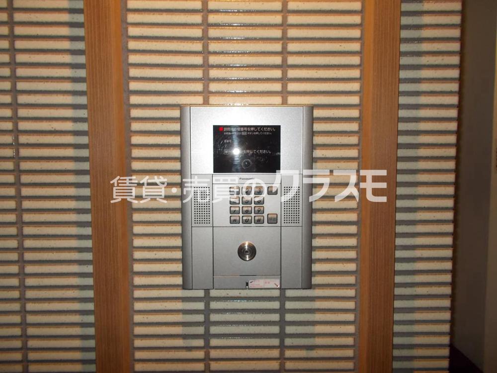 17/30 エントランス