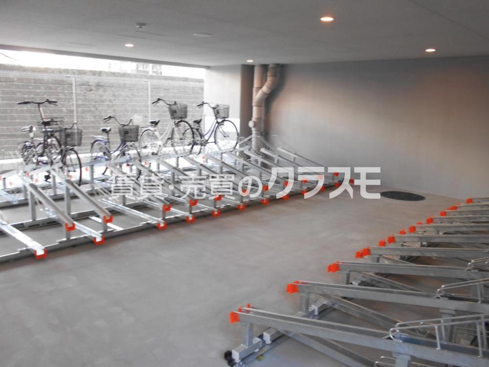 16/28 駐車場