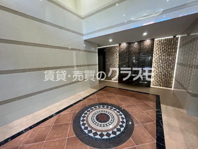 17/19 エントランス