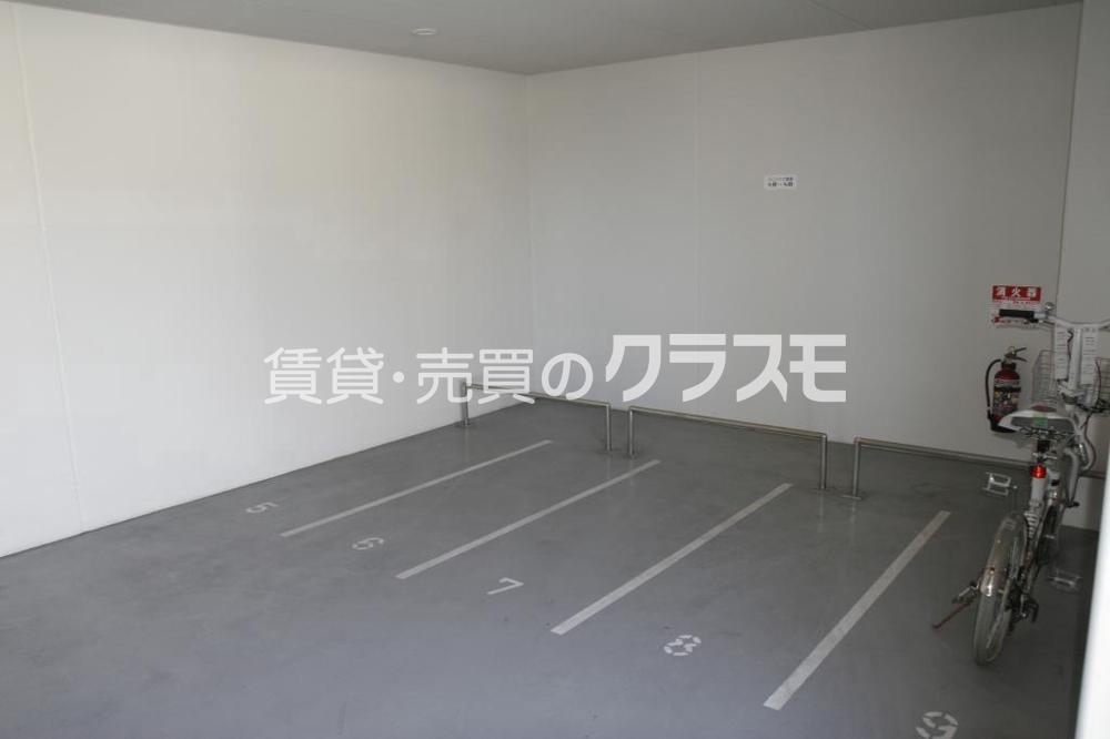 16/27 駐車場