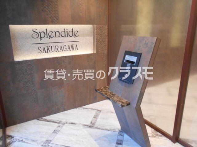 18/26 エントランス