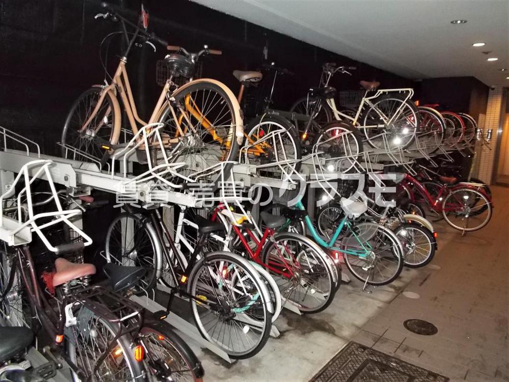 20/30 駐車場