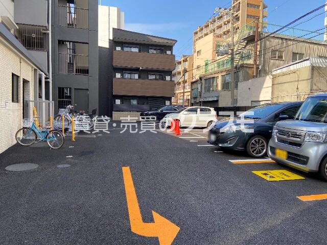 18/30 駐車場