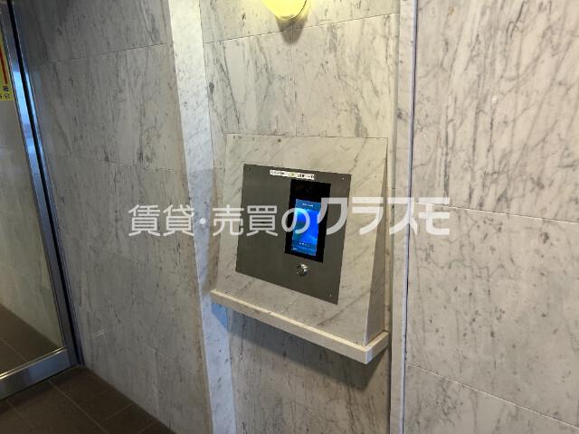 16/22 エントランス