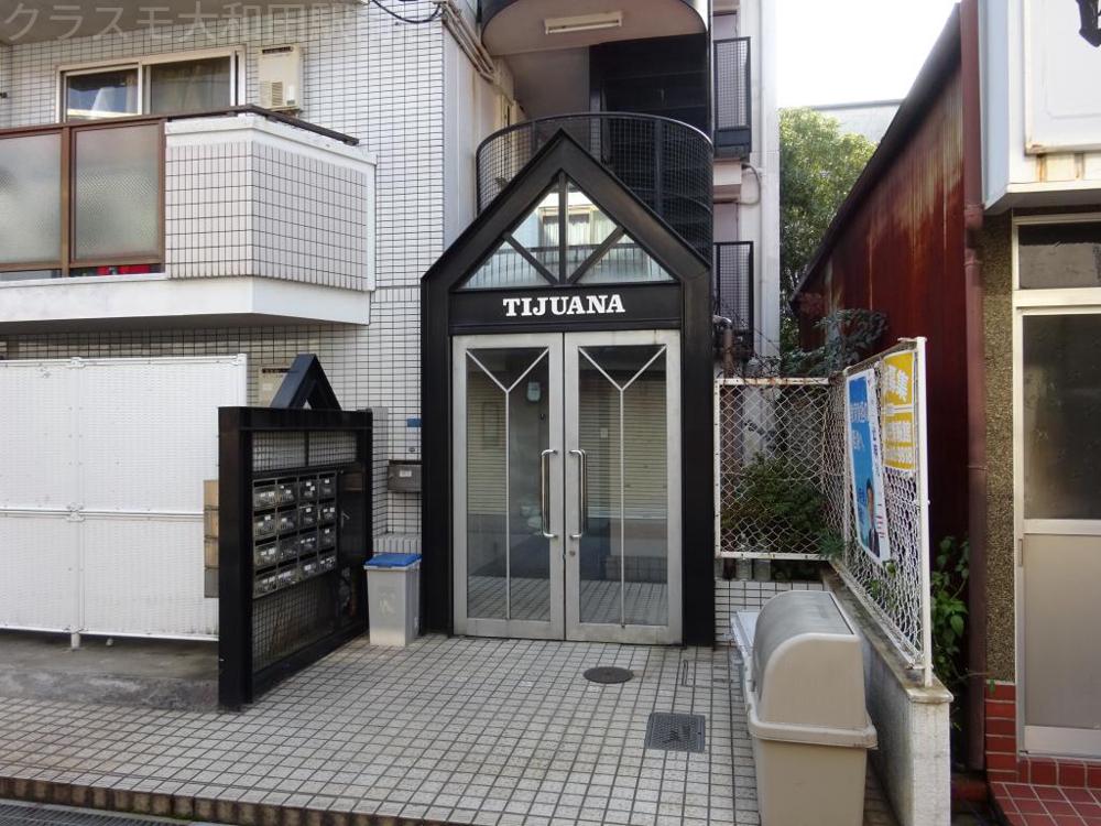 19/20 エントランス