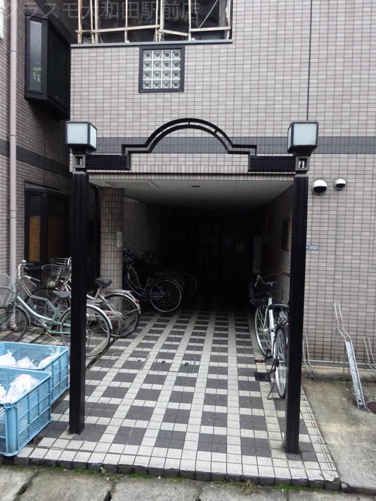 3/8 エントランス