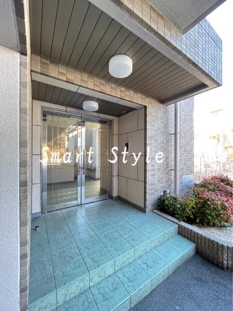 20/28 エントランス