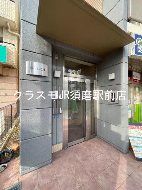 28/30 エントランス