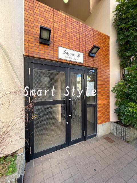 28/30 エントランス