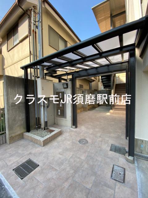 24/30 エントランス