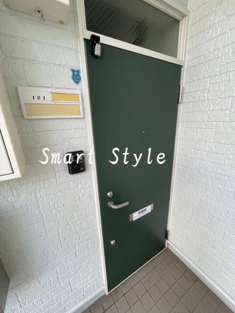 18/28 エントランス