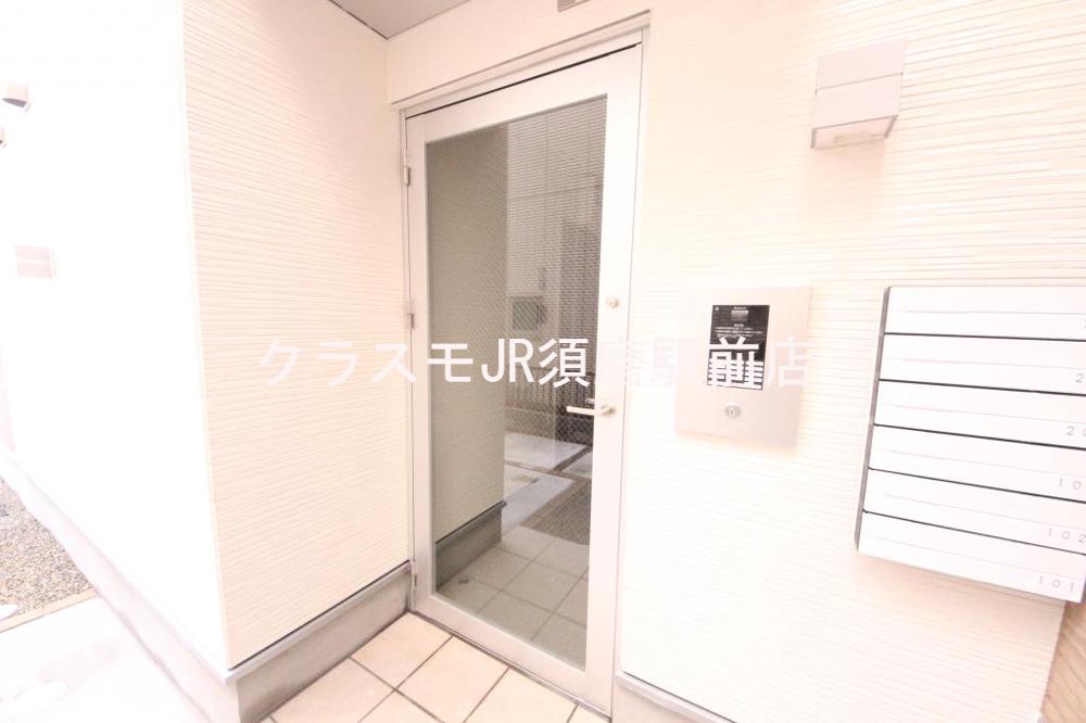 17/26 エントランス