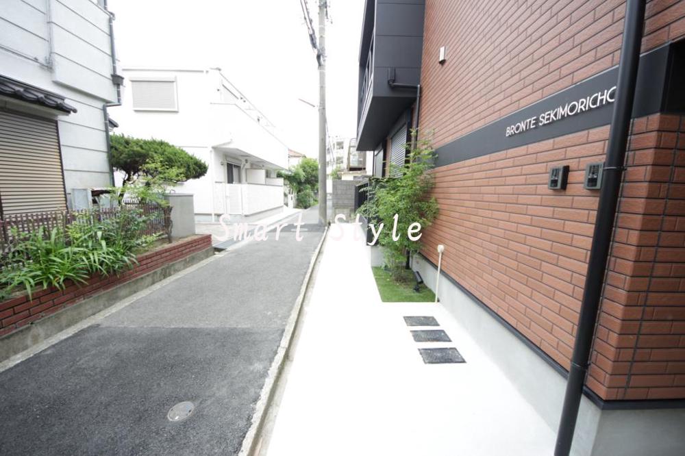 2/4 エントランス